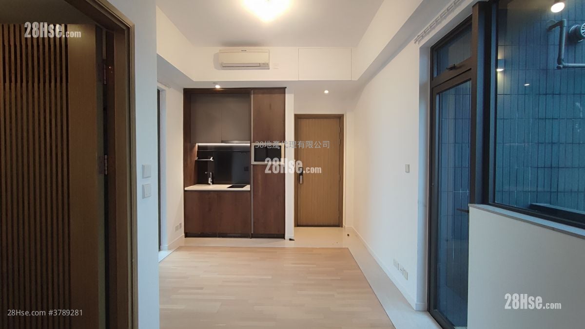 Hyde Park Rental Studio , 1 Bathroom 306 ft²