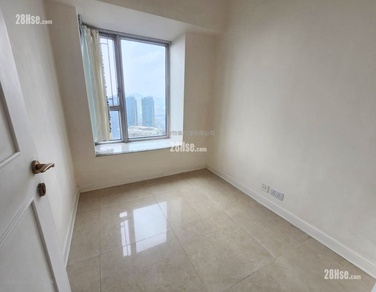 泓景台 售盘 3 房 , 2 浴室 736 平方尺