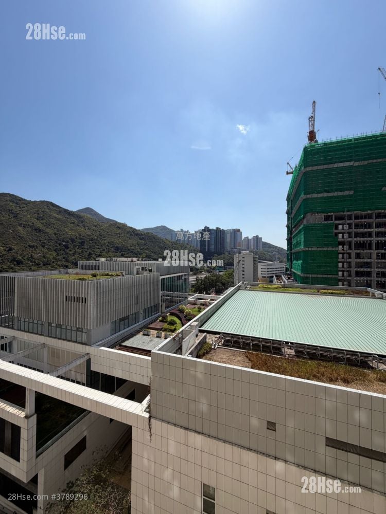 Yu Chui Court Sell 2 Bedrooms , 1 Bathroom 510 ft²