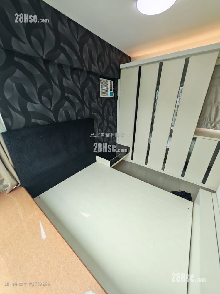 Villa By The Park Sell 2 Bedrooms , 1 Bathroom 442 ft²