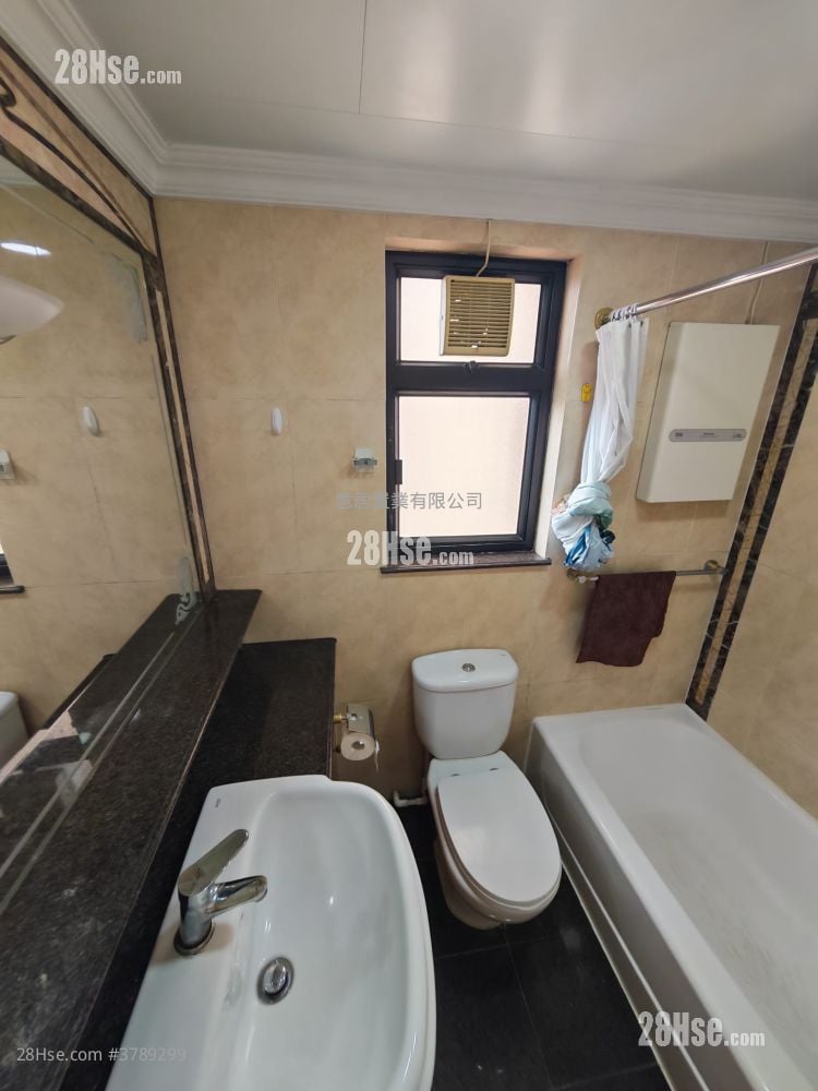 Villa By The Park Sell 2 Bedrooms , 1 Bathroom 442 ft²