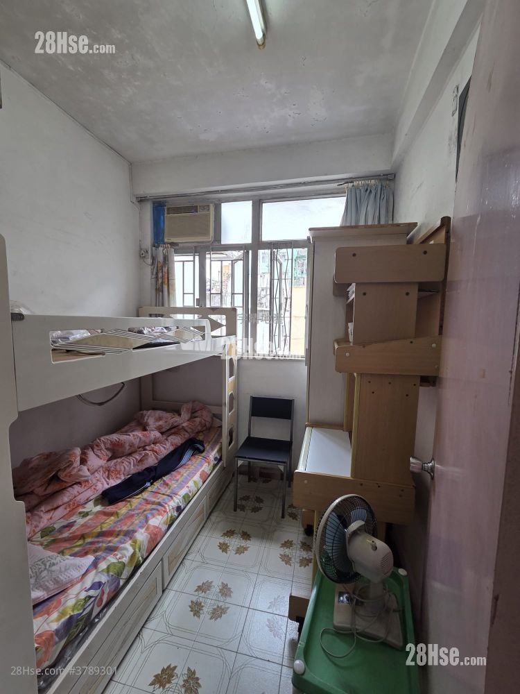 唐楼 售盘 3 房 , 1 浴室 560 平方尺