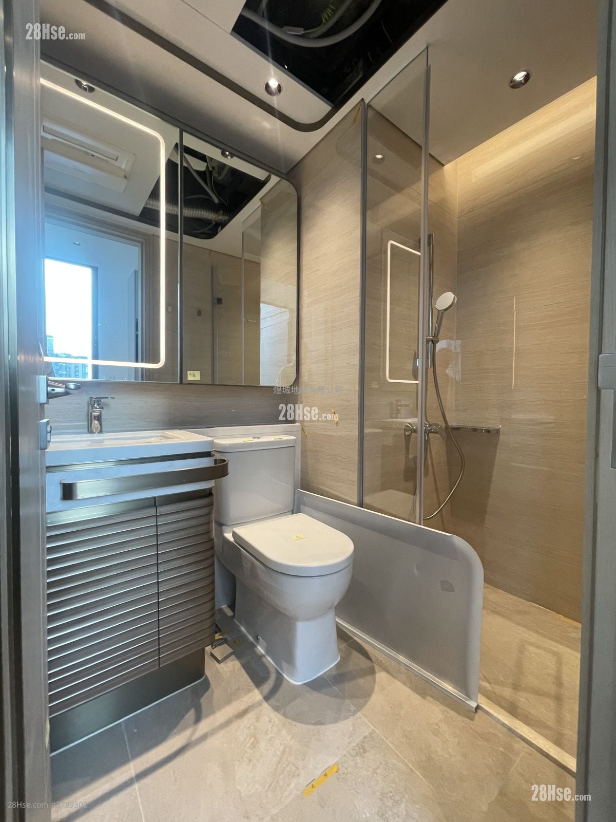 Gold Coast Bay Rental Studio , 1 Bathroom 313 ft²