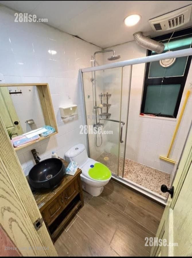 茵翠豪庭 租盘 5+ 房 , 2 浴室 793 平方尺