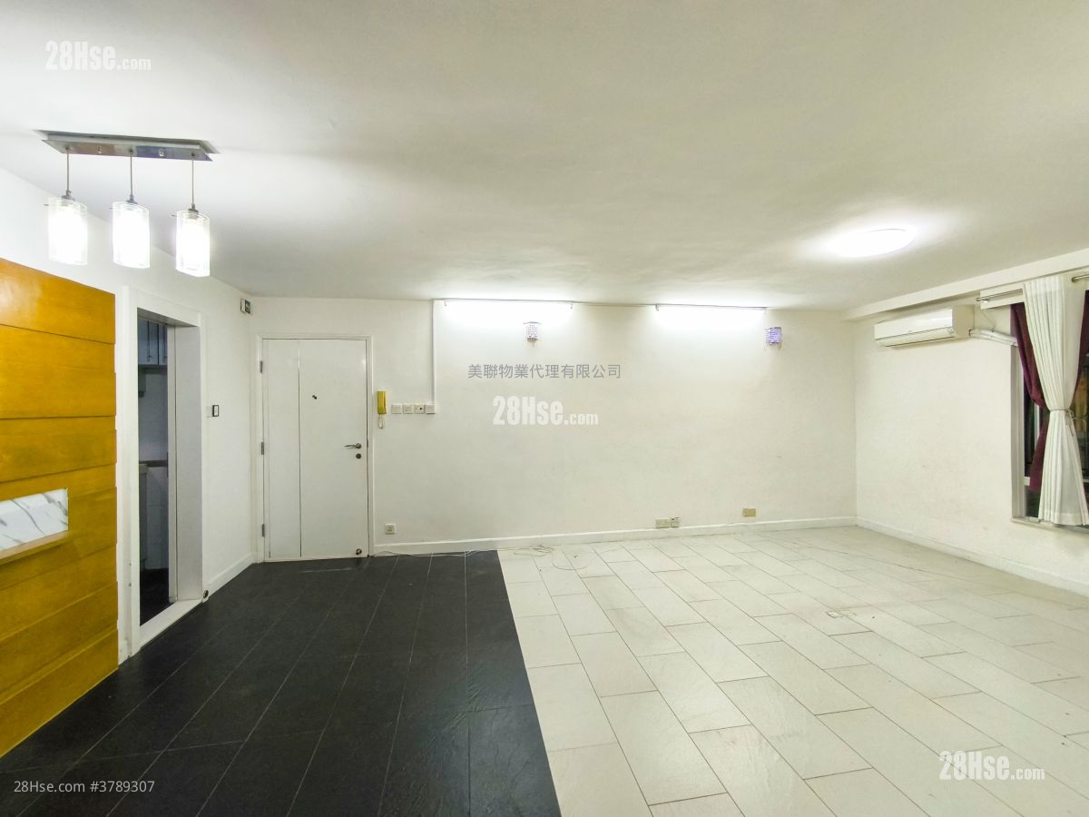 Mei Foo Sun Chuen Sell 3 Bedrooms , 2 Bathrooms 918 ft²