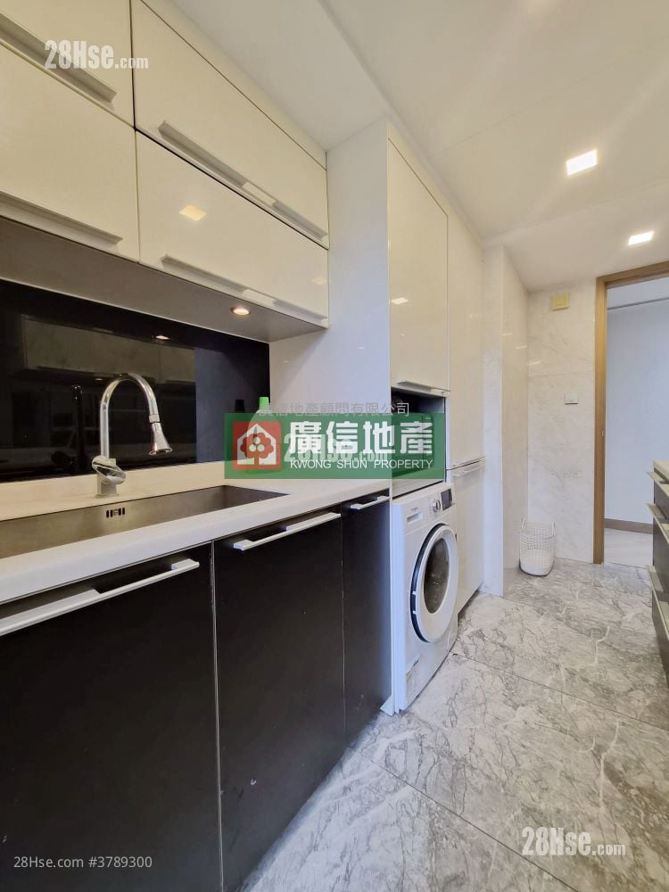 Imperial Cullinan Rental 3 Bedrooms , 2 Bathrooms 913 ft²