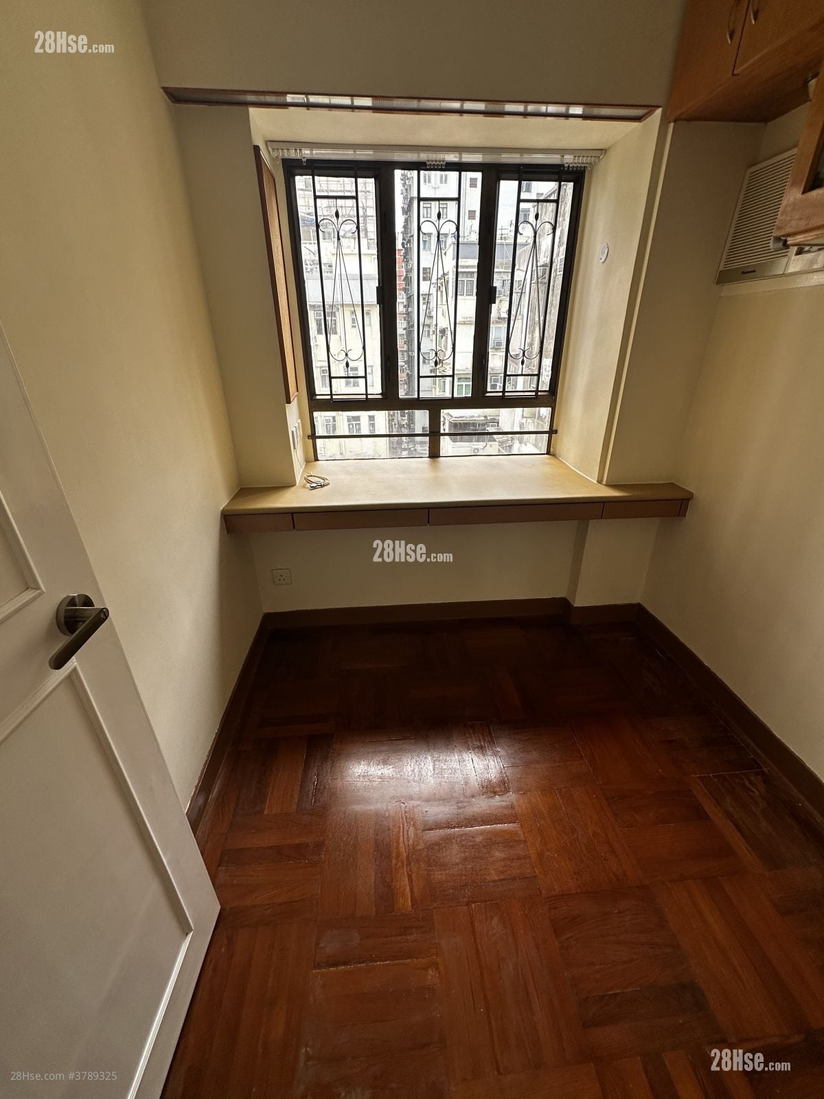 Nam Cheong Centre Rental 2 Bedrooms , 1 Bathroom 366 ft²