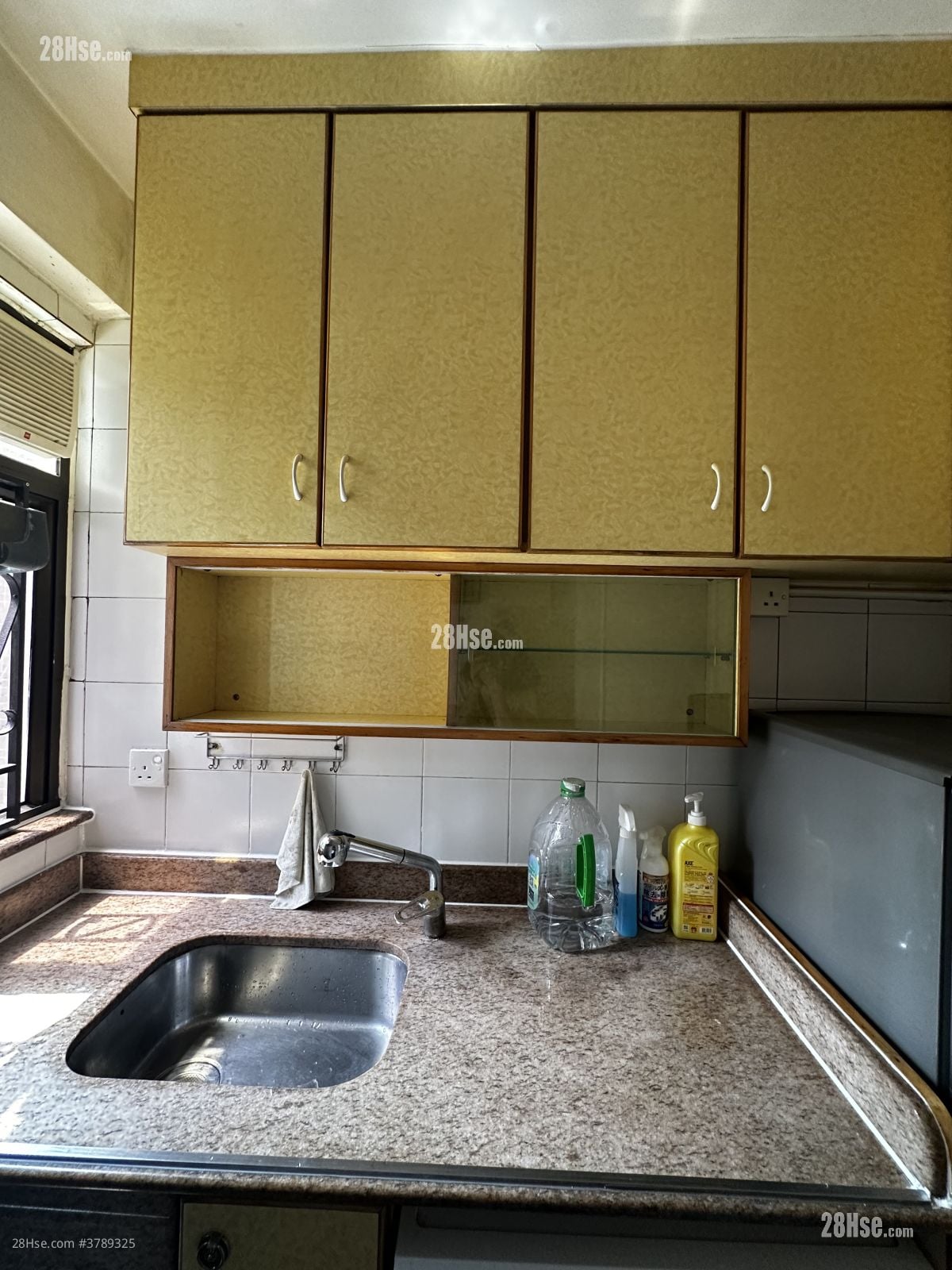 Nam Cheong Centre Rental 2 Bedrooms , 1 Bathroom 366 ft²