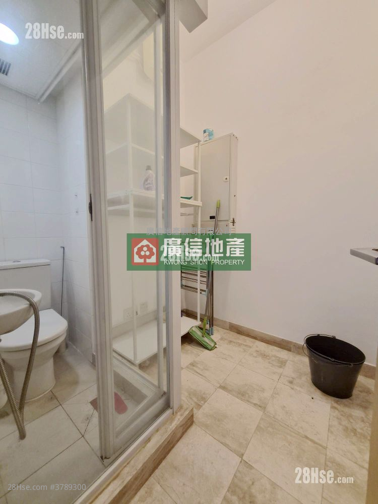 Imperial Cullinan Rental 3 Bedrooms , 2 Bathrooms 913 ft²