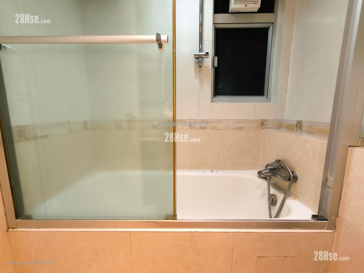 Mei Foo Sun Chuen Sell 3 Bedrooms , 2 Bathrooms 918 ft²