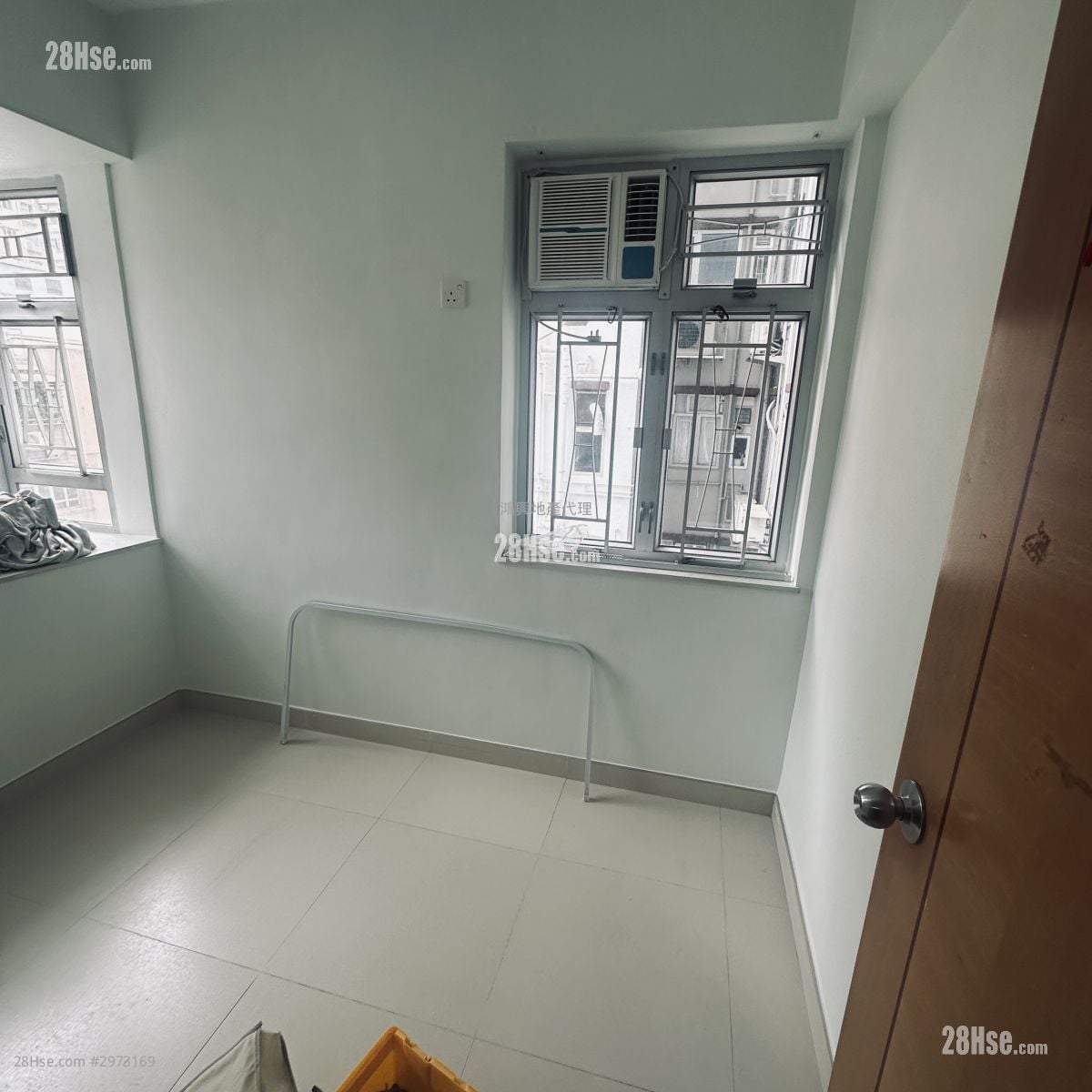Tung Po Building Rental 2 Bedrooms , 1 Bathroom 341 ft²
