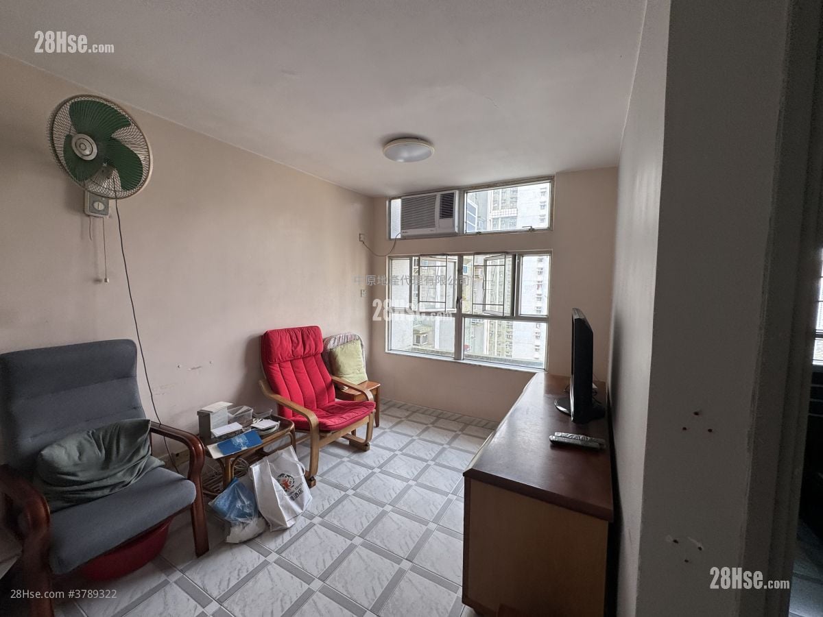 锦鞍苑 售盘 3 房 554 平方尺