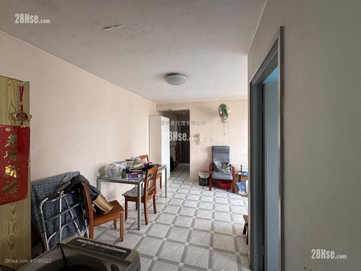 锦鞍苑 售盘 3 房 554 平方尺