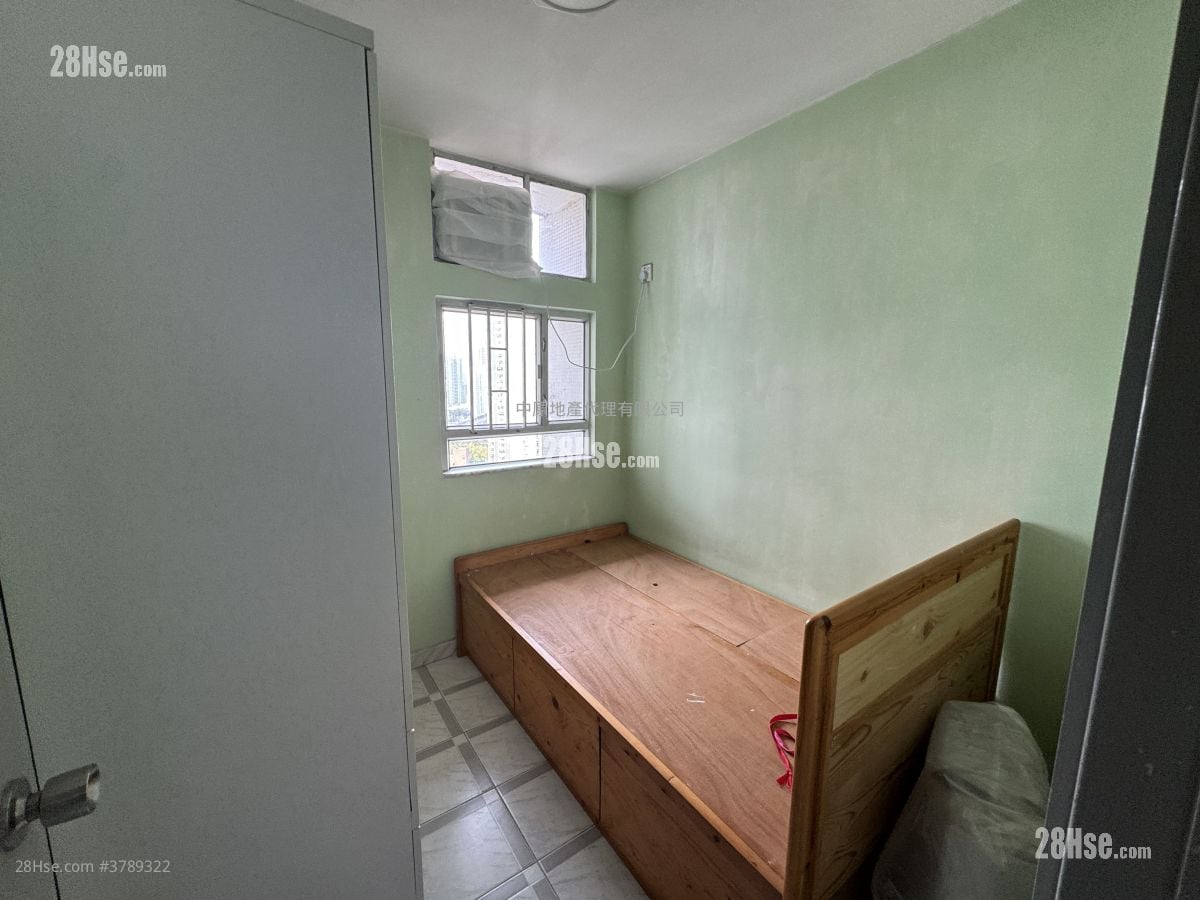 锦鞍苑 售盘 3 房 554 平方尺