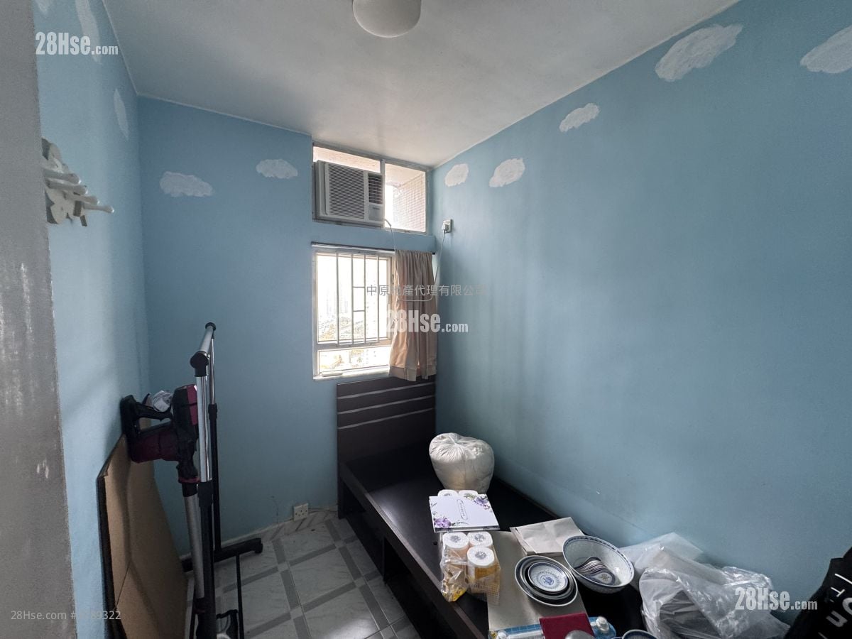 锦鞍苑 售盘 3 房 554 平方尺