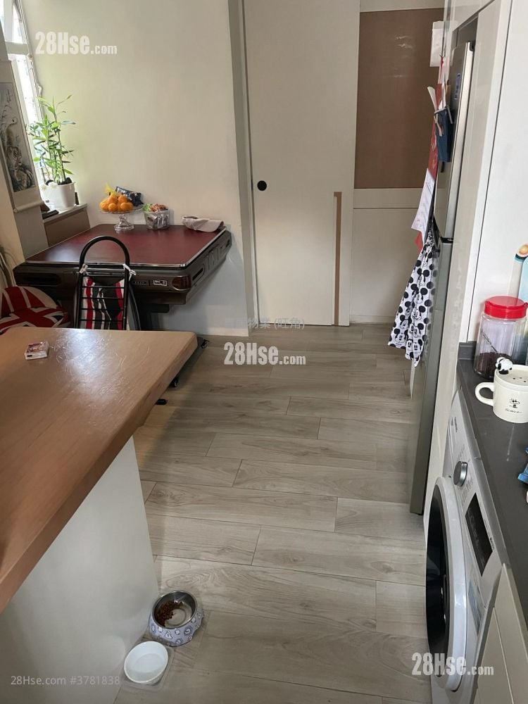 单幢楼房 售盘 2 房 , 1 浴室 393 平方尺