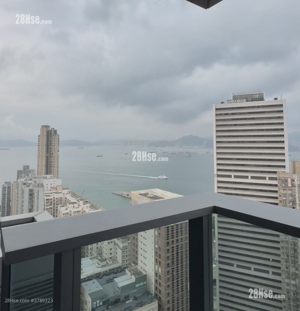 Novum West Sell 4 Bedrooms , 2 Bathrooms 1,258 ft²