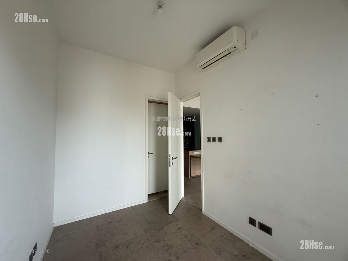 Skypark Sell 1 Bedroom , 1 Bathroom 407 ft²