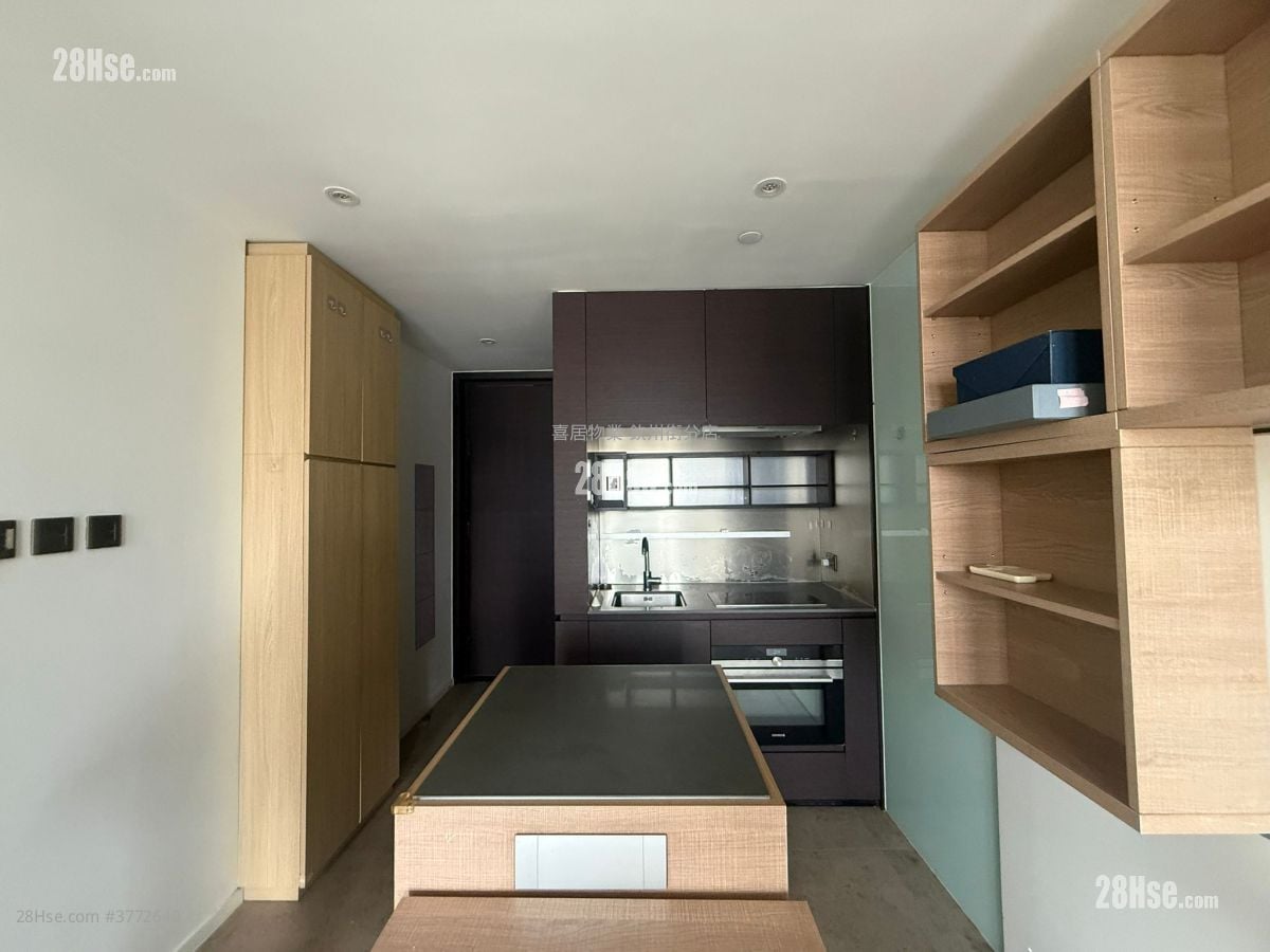 Skypark Sell 1 Bedroom , 1 Bathroom 407 ft²