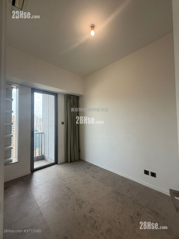 Skypark Sell 1 Bedroom , 1 Bathroom 407 ft²