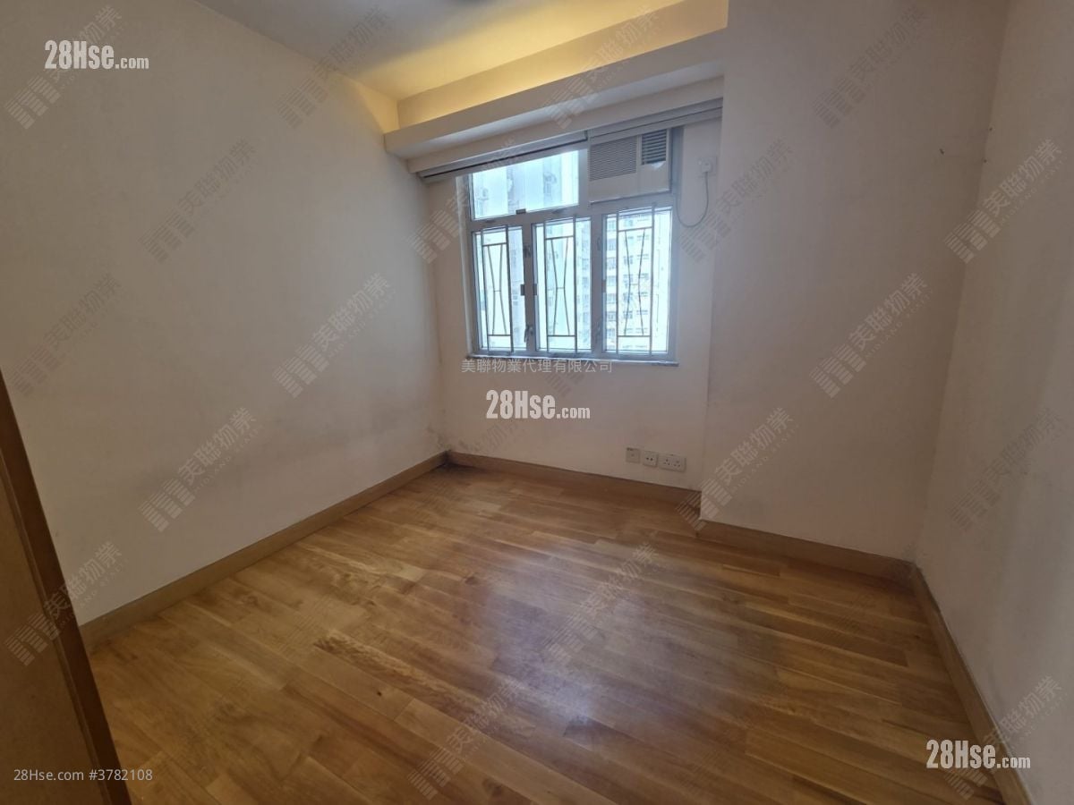 Mei Foo Sun Chuen Sell 3 Bedrooms 927 ft²