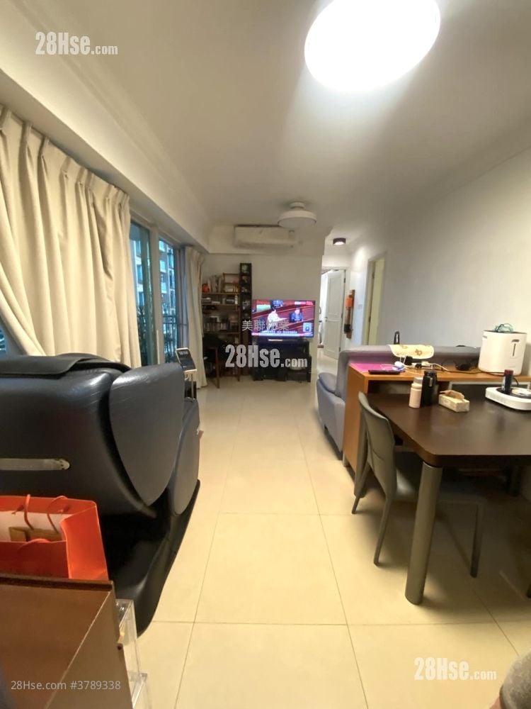 Vianni Cove Sell 2 Bedrooms , 1 Bathroom 555 ft²