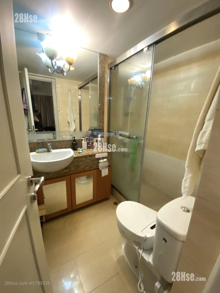 Vianni Cove Sell 2 Bedrooms , 1 Bathroom 555 ft²