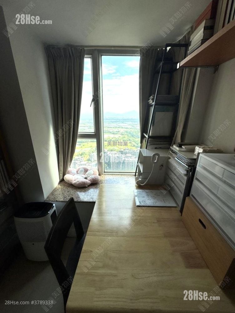 Vianni Cove Sell 2 Bedrooms , 1 Bathroom 555 ft²