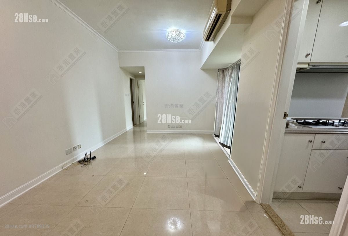 Banyan Garden Rental 2 Bedrooms , 1 Bathroom 473 ft²