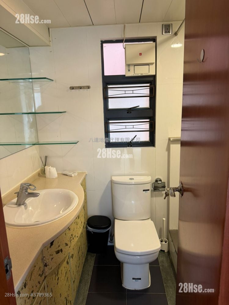 御龙居 售盘 2 房 , 1 浴室 625 平方尺