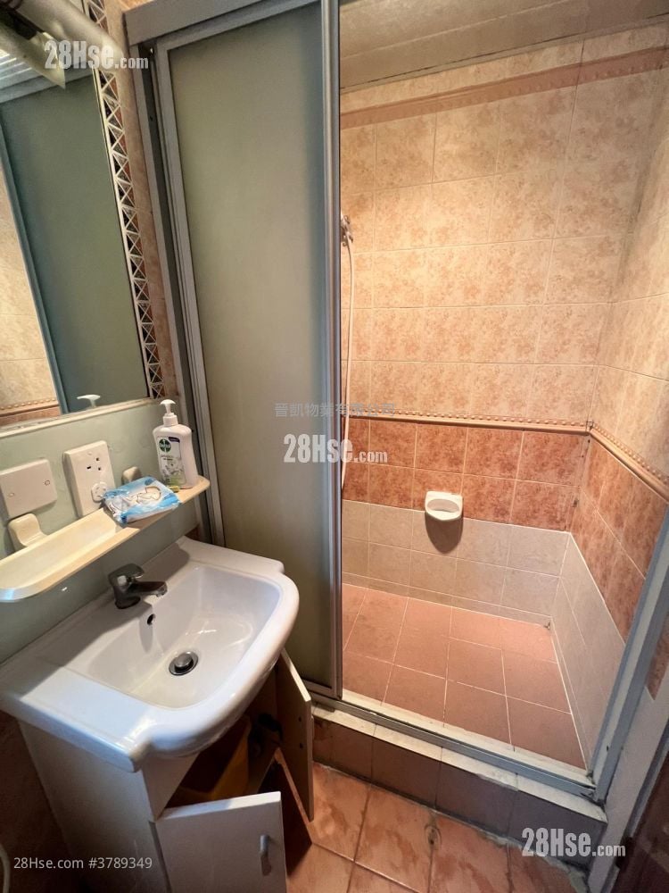 Marina Lodge Rental 2 Bedrooms , 1 Bathroom 290 ft²