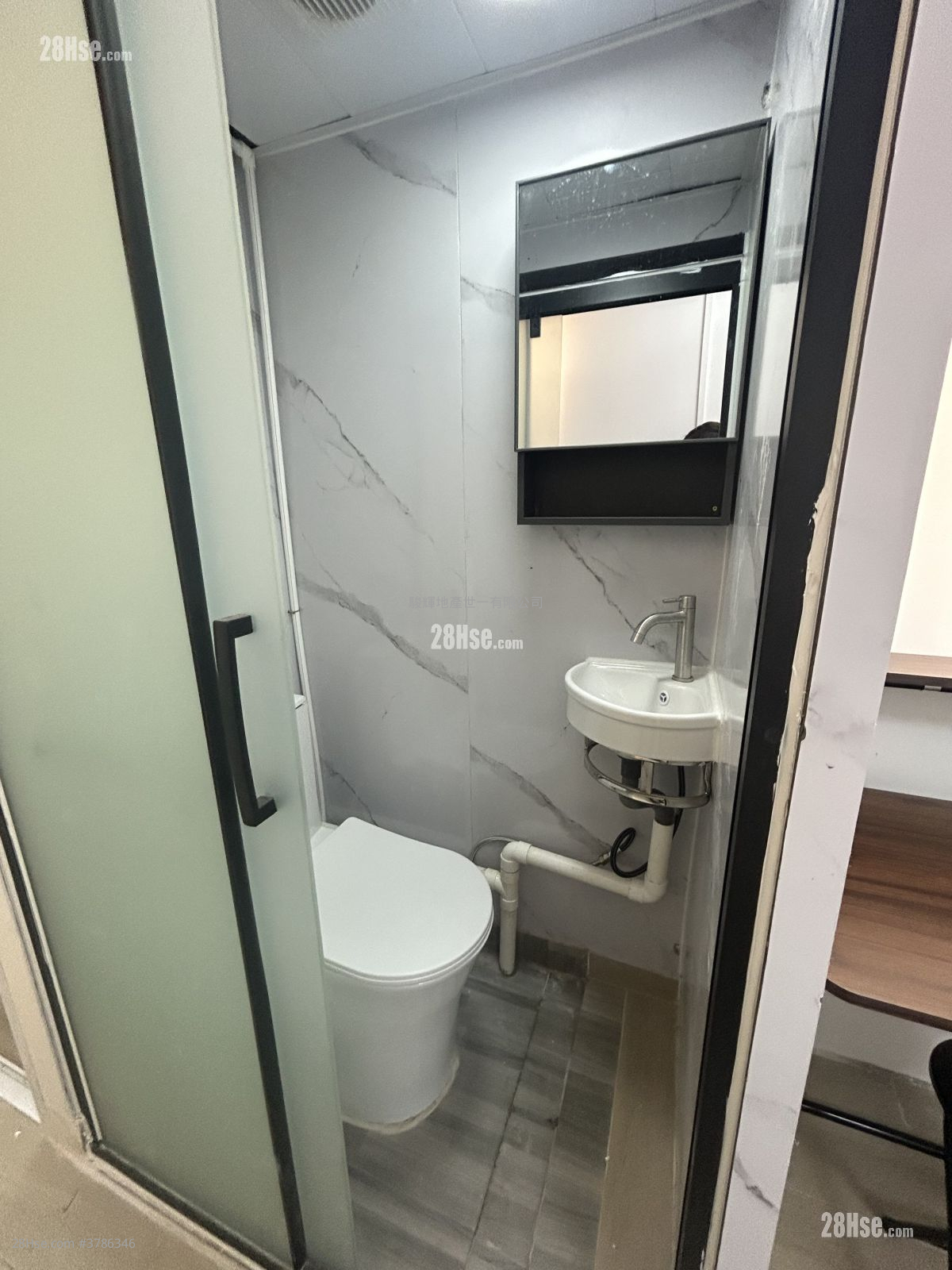 Wing Lee Building Rental 1 Bedroom , 1 Bathroom 180 ft²