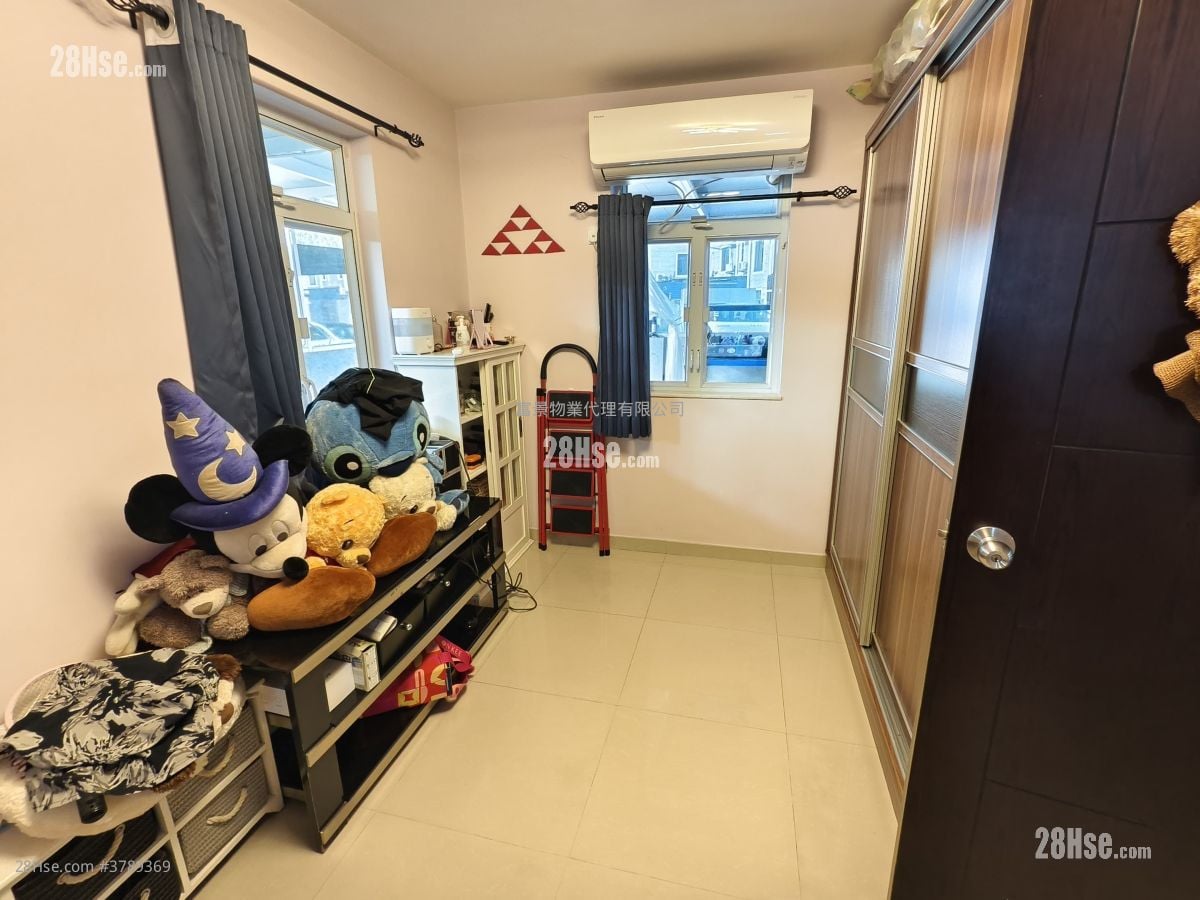 Tsing Chuen Wai Sell 3 Bedrooms , 1 Bathroom 653 ft²