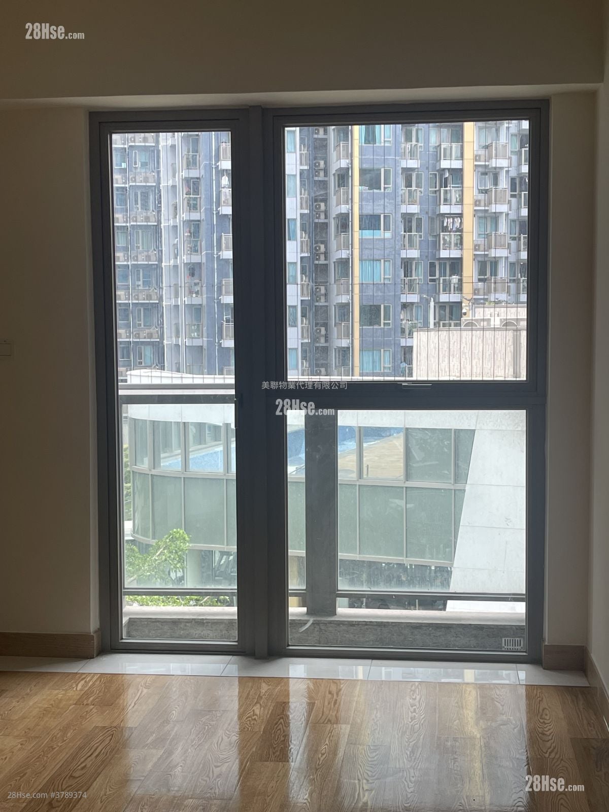 View: The Spectra Sell 3 Bedrooms , 1 Bathroom 621 ft²