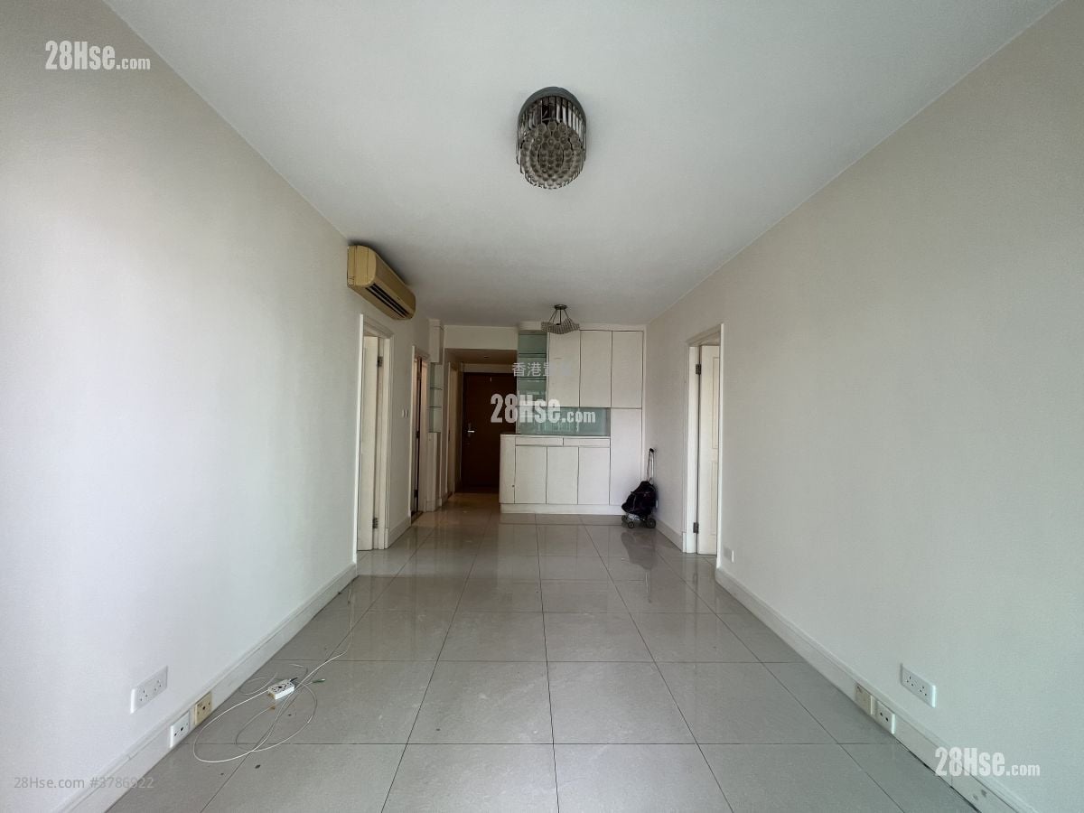 城中駅 售盘 3 房 , 1 浴室 594 平方尺