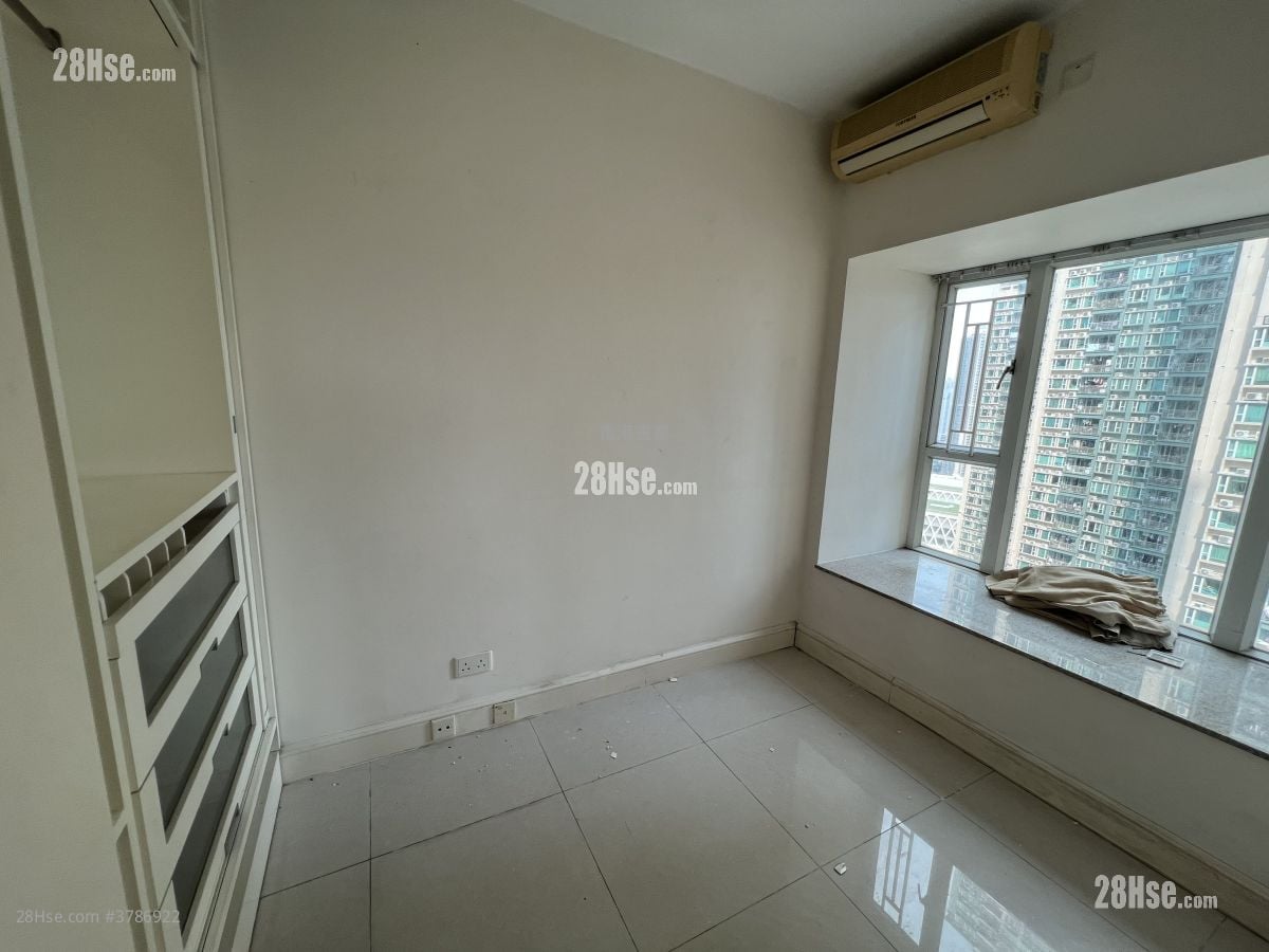 城中駅 售盘 3 房 , 1 浴室 594 平方尺