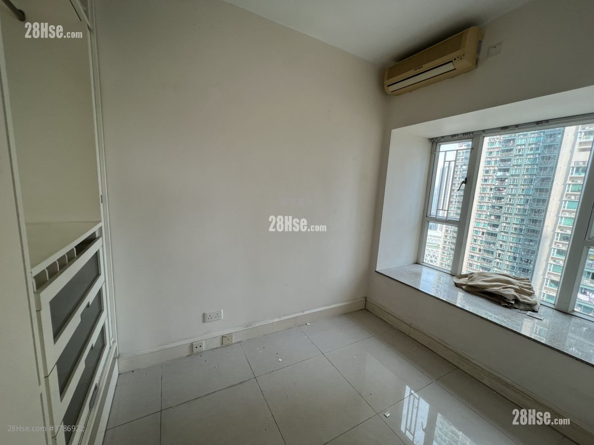 城中駅 售盘 3 房 , 1 浴室 594 平方尺