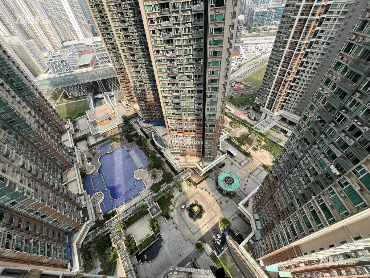 城中駅 售盘 3 房 , 1 浴室 594 平方尺