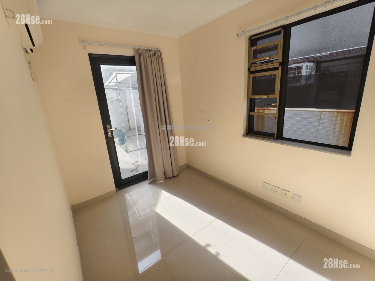 Tsing Chuen Wai Rental 3 Bedrooms , 2 Bathrooms 653 ft²