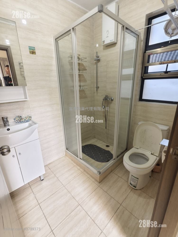 Tsing Chuen Wai Rental 3 Bedrooms , 2 Bathrooms 653 ft²