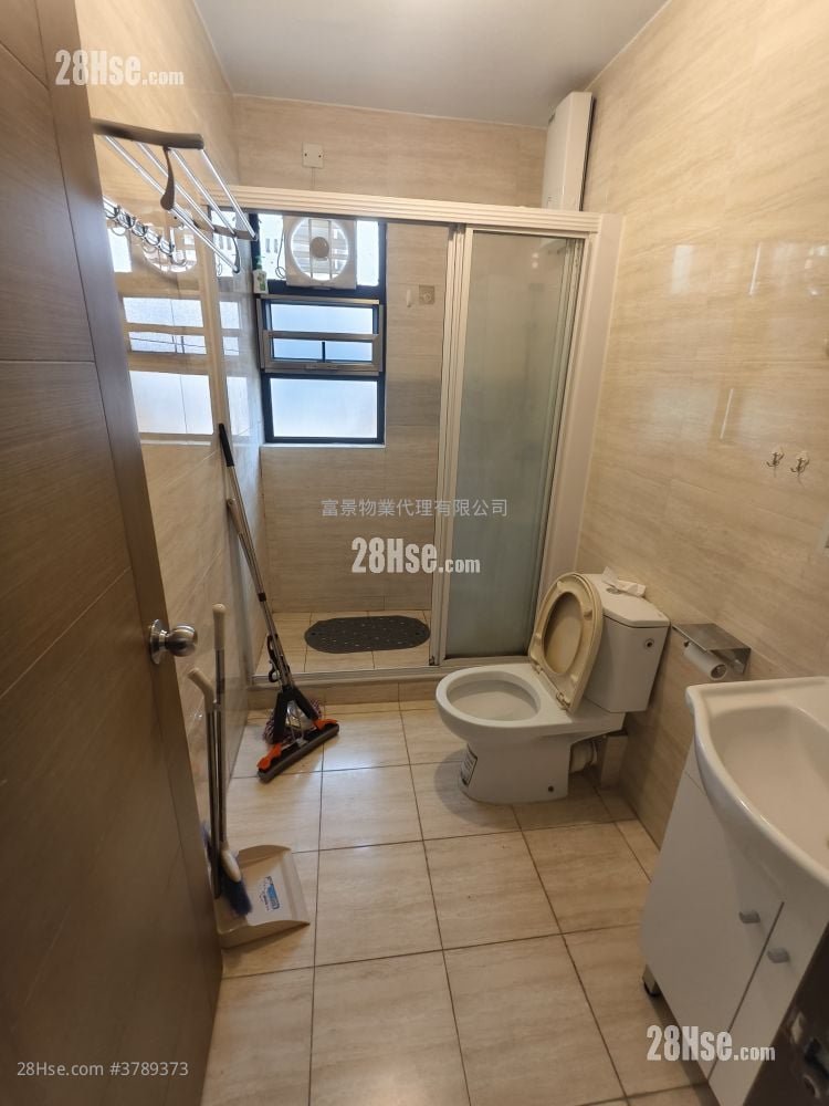 Tsing Chuen Wai Rental 3 Bedrooms , 2 Bathrooms 653 ft²