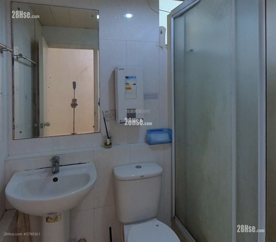 太古城 售盘 3 房 , 1 浴室 702 平方尺