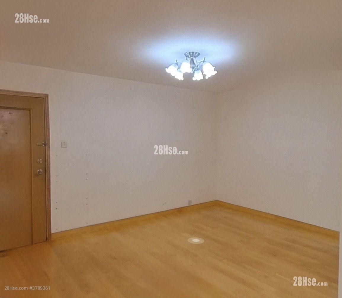 太古城 售盘 3 房 , 1 浴室 702 平方尺