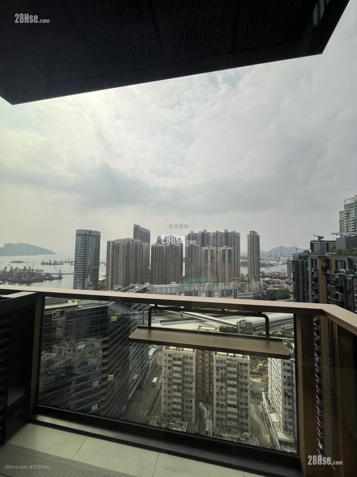 Gateway Square Mile Rental 1 Bedroom , 1 Bathroom 282 ft²