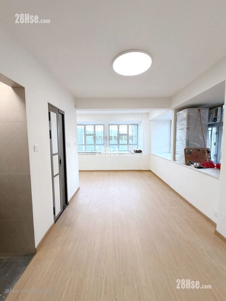 Greenwood Garden Sell Studio , 1 Bathroom 271 ft²