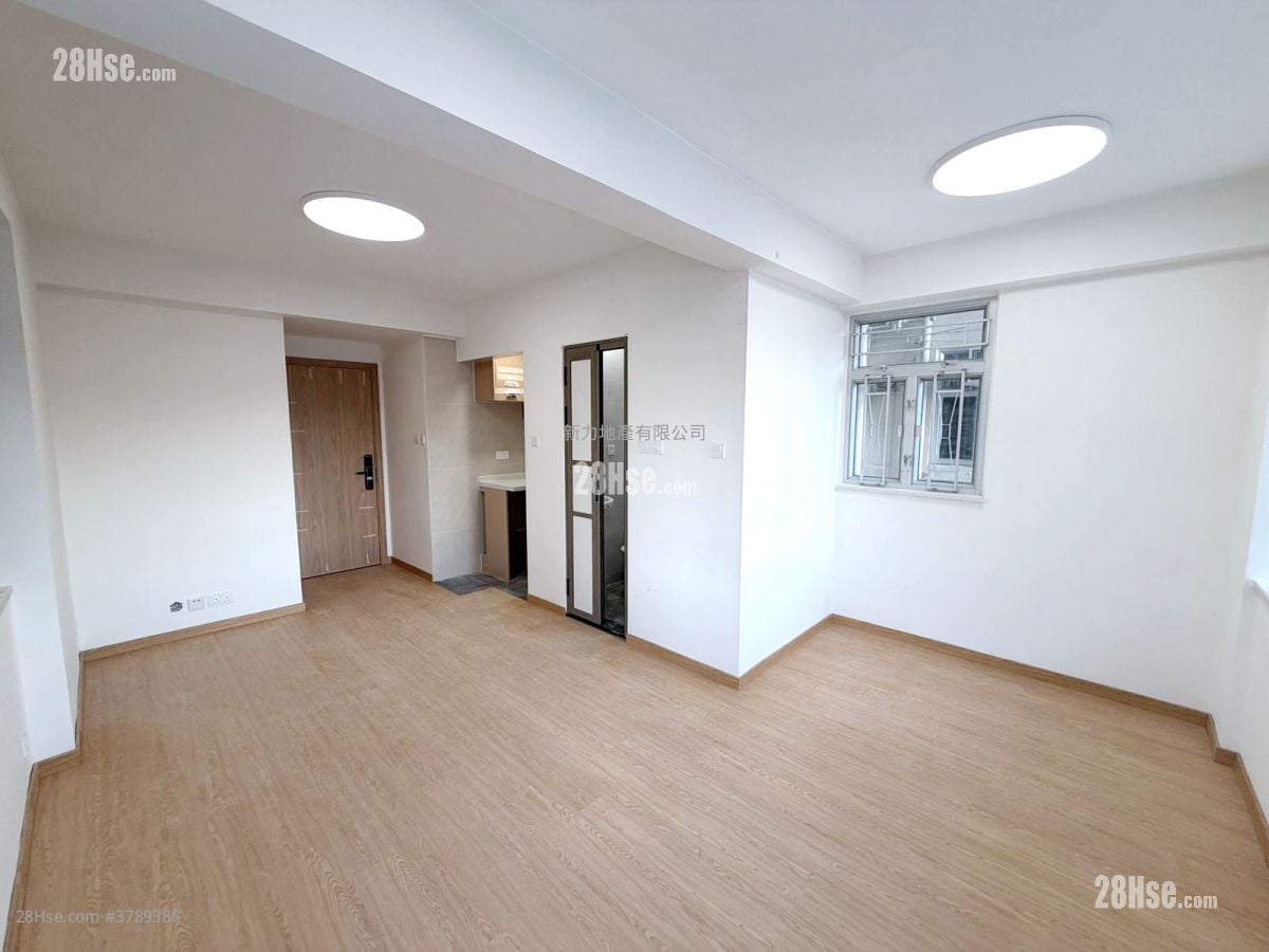 Greenwood Garden Sell Studio , 1 Bathroom 271 ft²