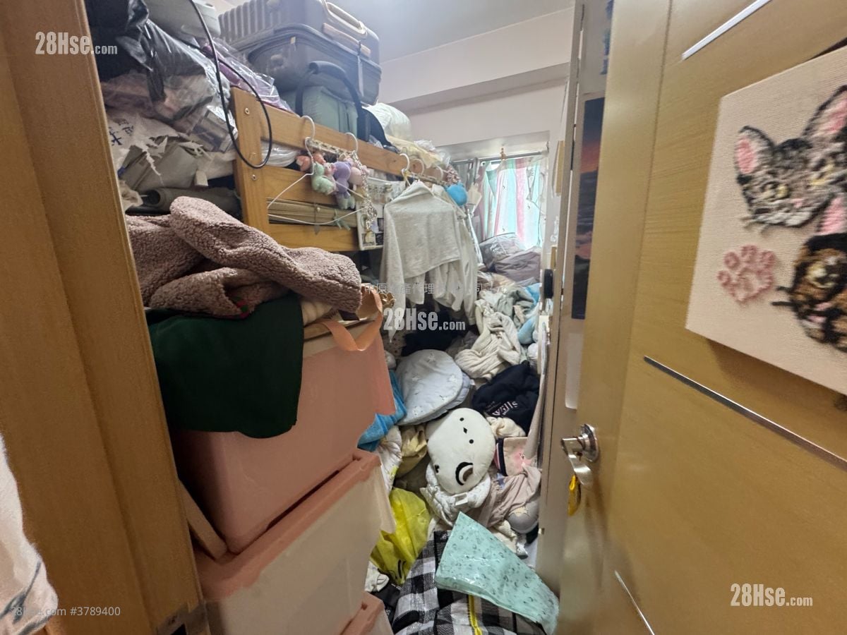 Fuller Gardens Sell 3 Bedrooms 636 ft²