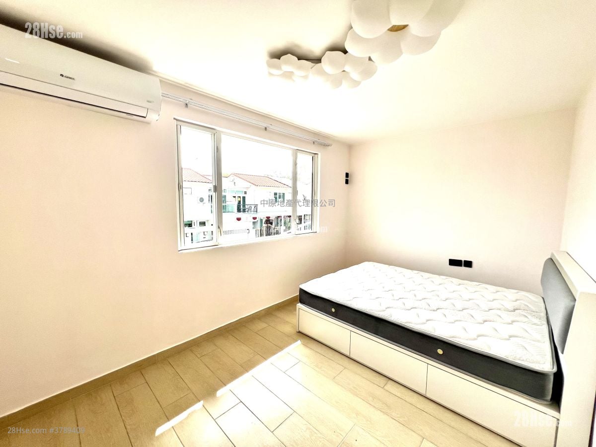 Fairview Park Sell 3 Bedrooms , 2 Bathrooms 1,035 ft²