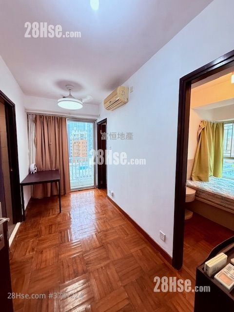 Kellet Court Rental 2 Bedrooms , 1 Bathroom 296 ft²