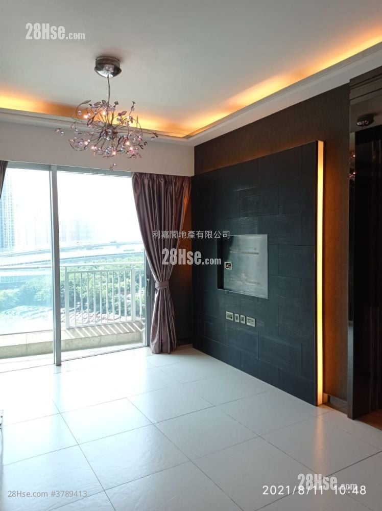 Manhattan Hill Sell 2 Bedrooms , 2 Bathrooms 888 ft²